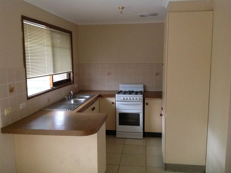 41 Kingston Avenue, Pakenham VIC 3810