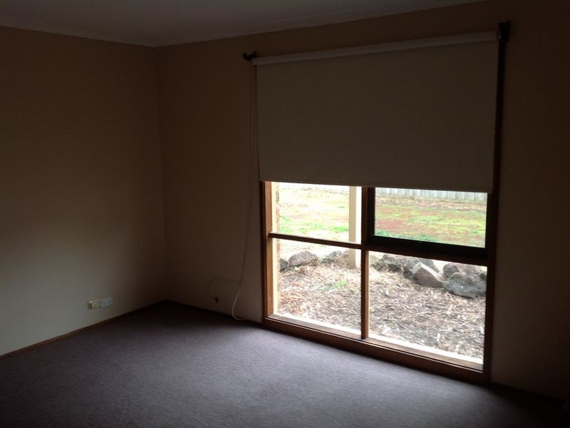 41 Kingston Avenue, Pakenham VIC 3810