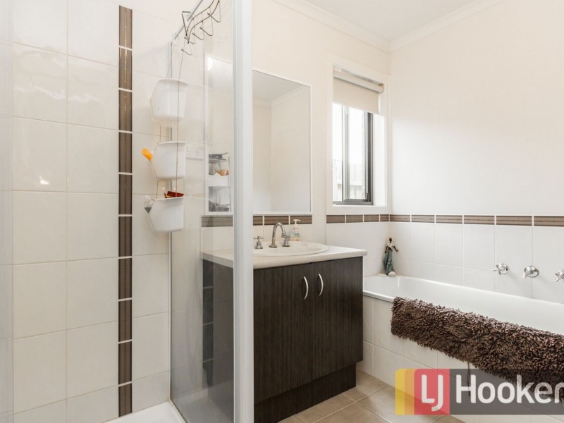 43 Pommel Street, Pakenham VIC 3810