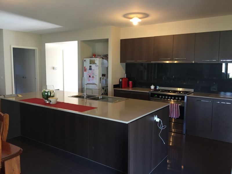 28 Dusseldorp Drive, Pakenham VIC 3810