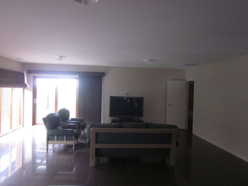 28 Dusseldorp Drive, Pakenham VIC 3810