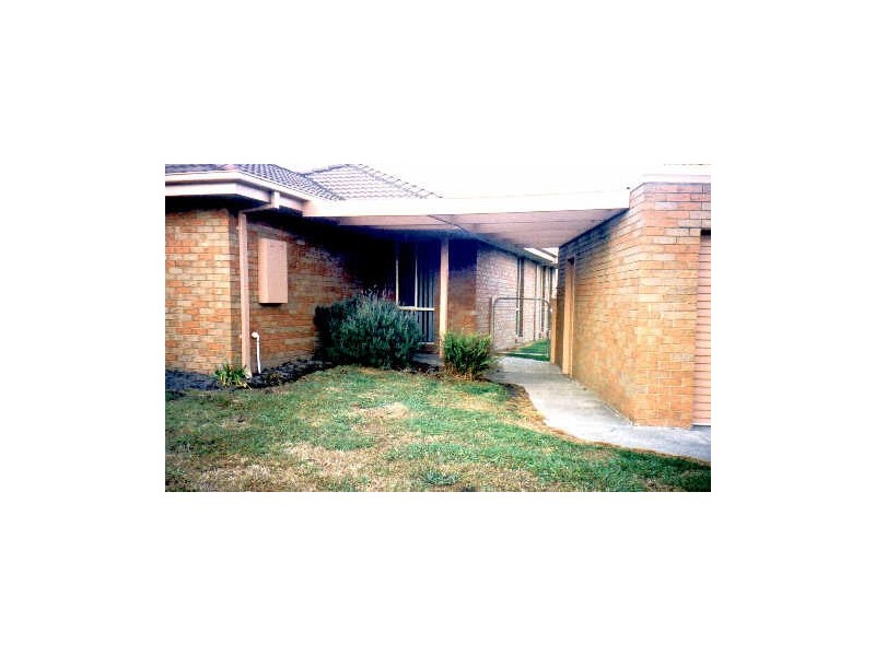 4 Bysouth Court, Pakenham VIC 3810