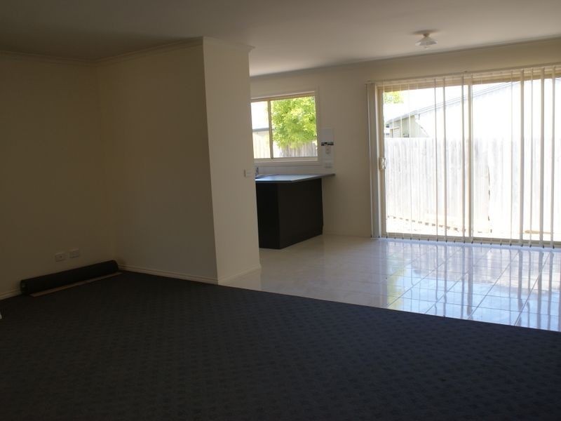 27/18 Ben Drive, Pakenham VIC 3810