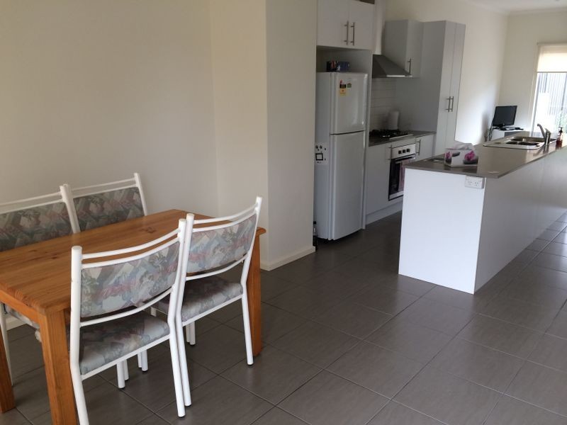 13/11 Howqua Place, Pakenham VIC 3810