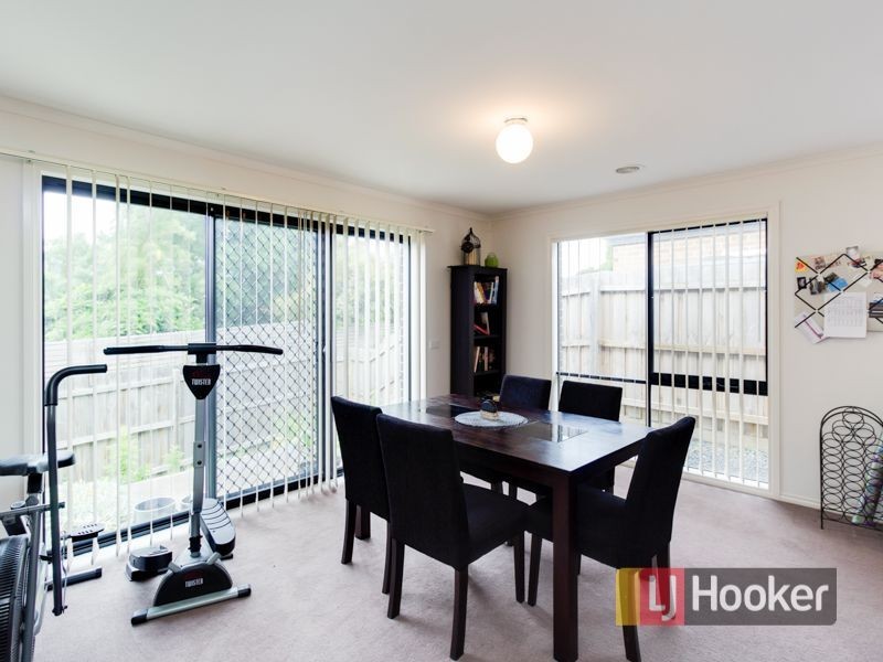18/107 Army Road, Pakenham VIC 3810