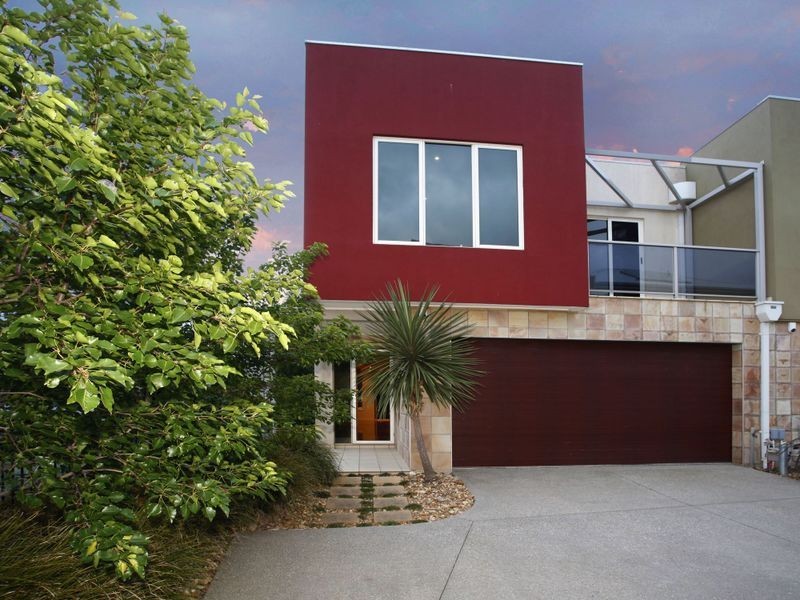 4/16-20 Cormorant Parade, Pakenham VIC 3810