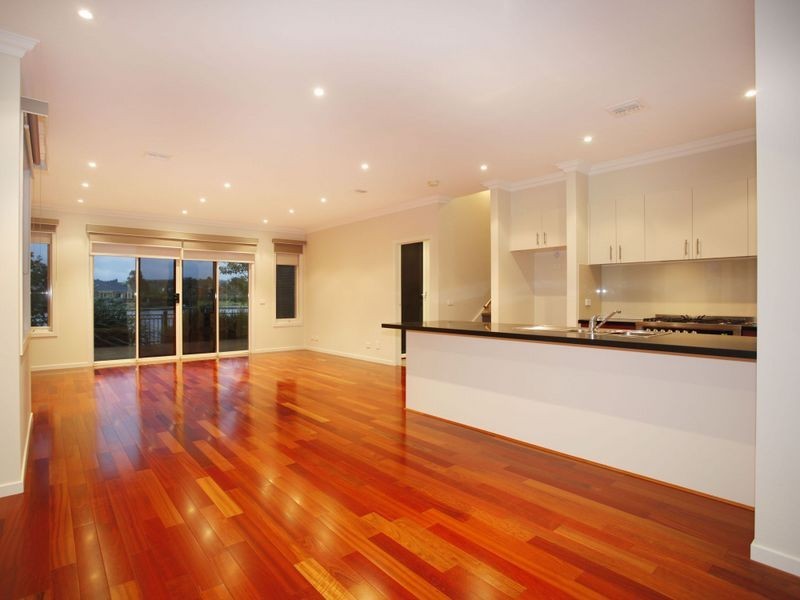 4/16-20 Cormorant Parade, Pakenham VIC 3810