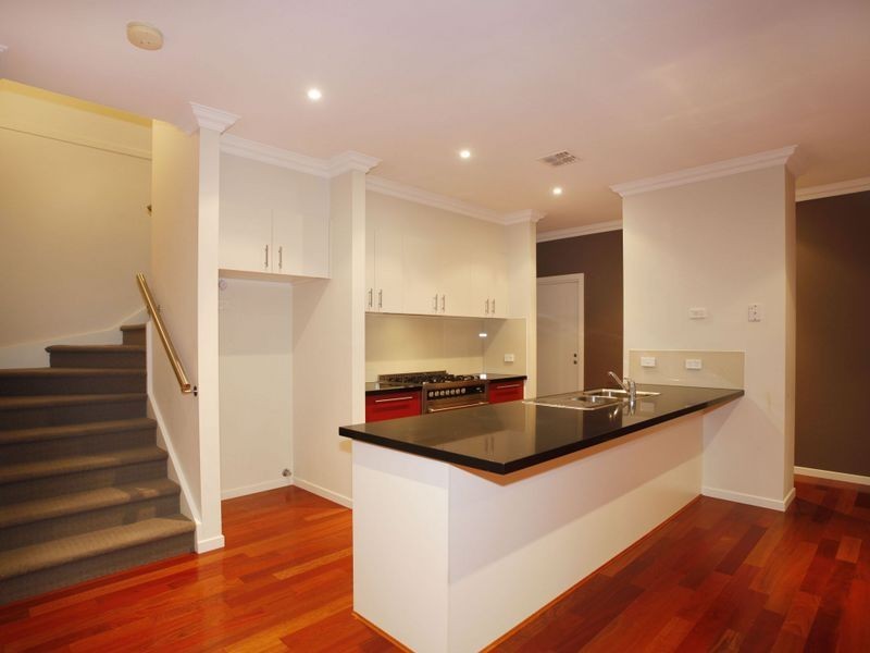 4/16-20 Cormorant Parade, Pakenham VIC 3810