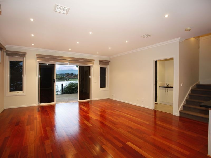 4/16-20 Cormorant Parade, Pakenham VIC 3810