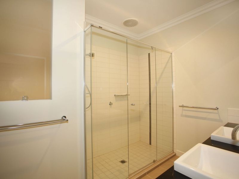 4/16-20 Cormorant Parade, Pakenham VIC 3810