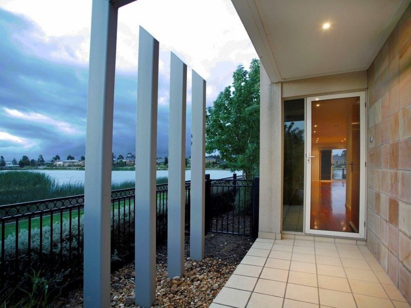 4/16-20 Cormorant Parade, Pakenham VIC 3810