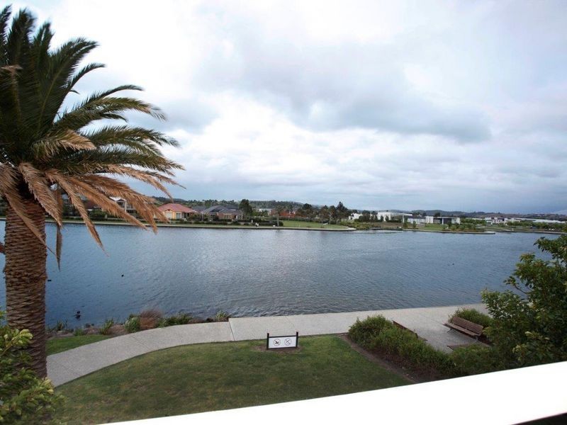 4/16-20 Cormorant Parade, Pakenham VIC 3810