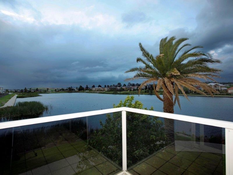 4/16-20 Cormorant Parade, Pakenham VIC 3810