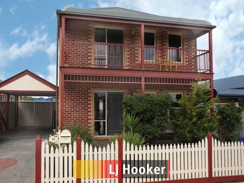 10 Spring Circuit, Pakenham VIC 3810