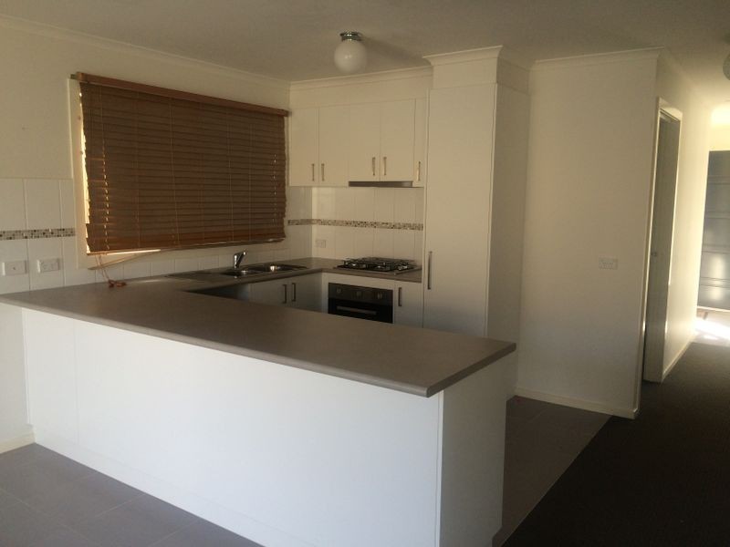 5/140 Toomuc Valley Road, Pakenham VIC 3810