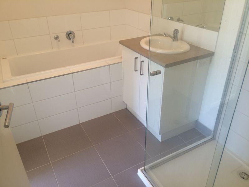 5/140 Toomuc Valley Road, Pakenham VIC 3810