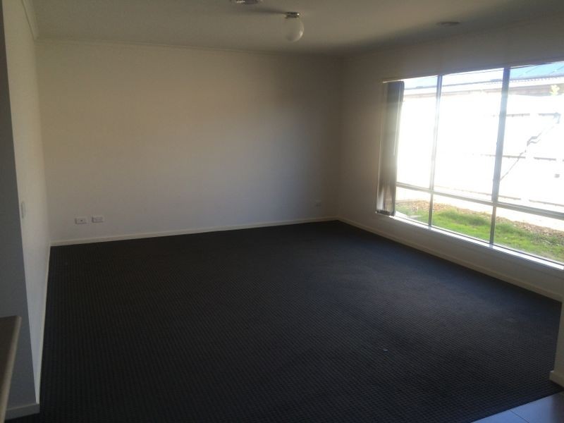 5/140 Toomuc Valley Road, Pakenham VIC 3810