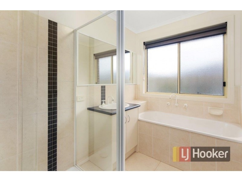 29 Tuscany Rise, Pakenham VIC 3810