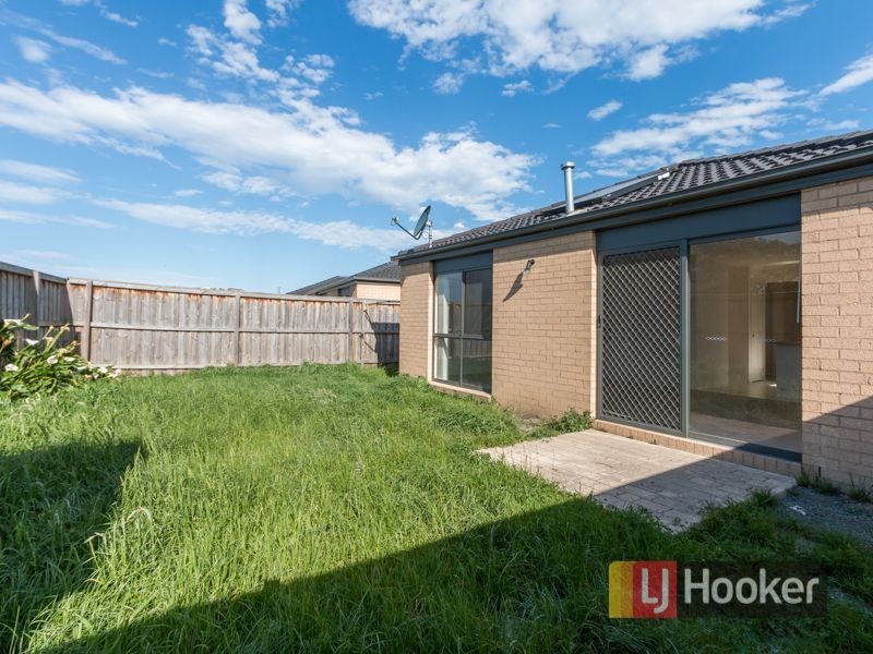 13/7 Syme Road, Pakenham VIC 3810