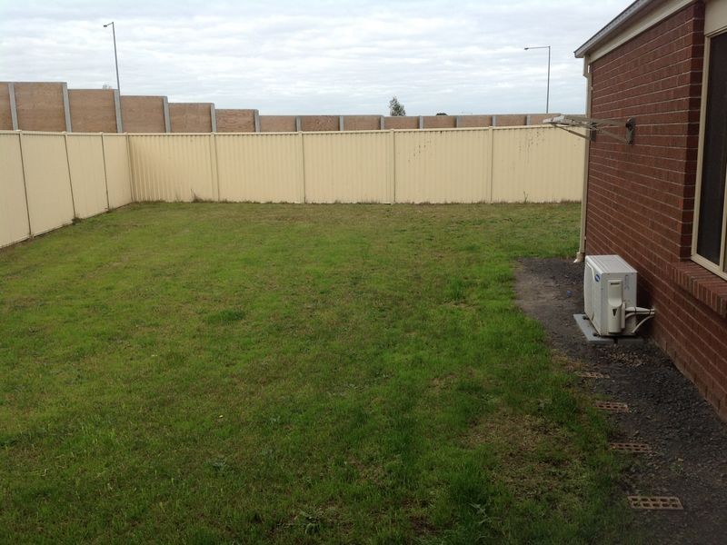 158 Blue Horizons Way, Pakenham VIC 3810