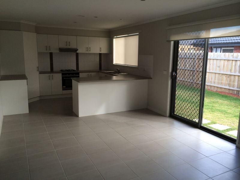 67 Henry Road, Pakenham VIC 3810