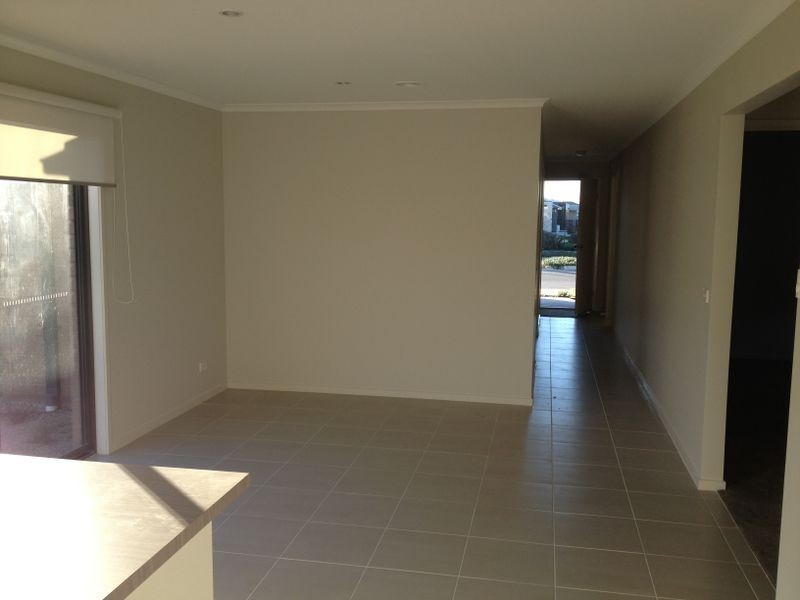 67 Henry Road, Pakenham VIC 3810