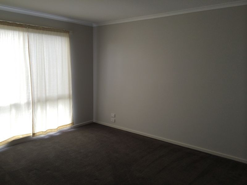 67 Henry Road, Pakenham VIC 3810