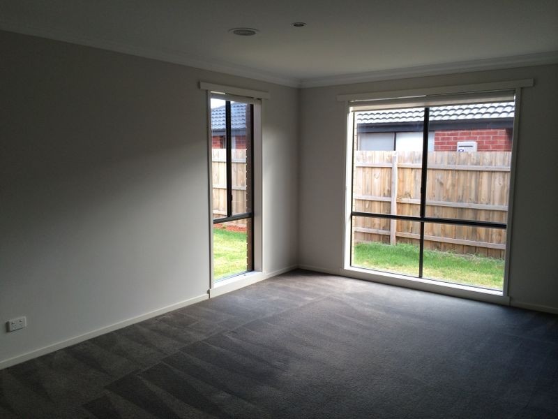 67 Henry Road, Pakenham VIC 3810