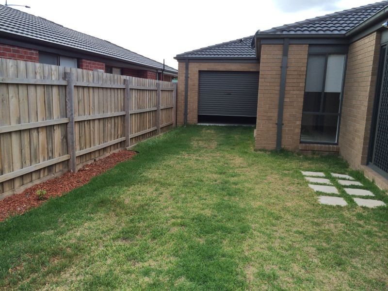 67 Henry Road, Pakenham VIC 3810