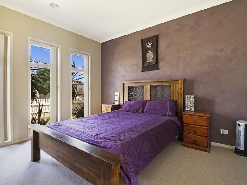 14 Fairchild Place, Pakenham VIC 3810