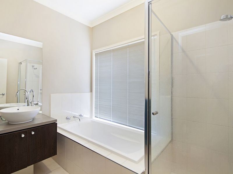 14 Fairchild Place, Pakenham VIC 3810