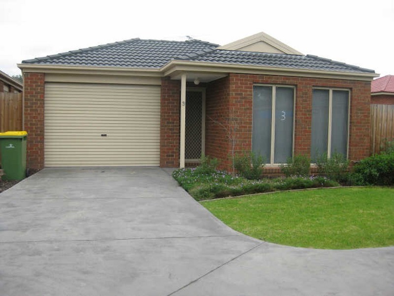 3/13 Red Cherry Court, Pakenham VIC 3810