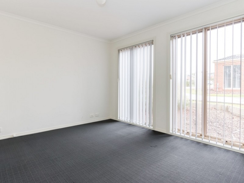 3/13 Red Cherry Court, Pakenham VIC 3810