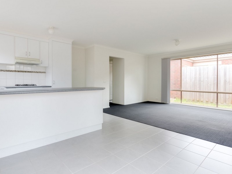 3/13 Red Cherry Court, Pakenham VIC 3810