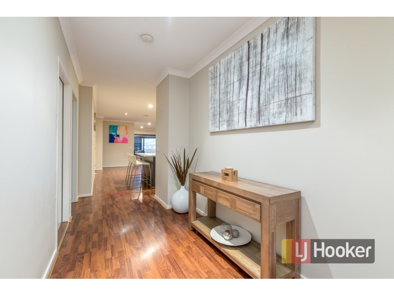 8 Perry Court, Pakenham VIC 3810