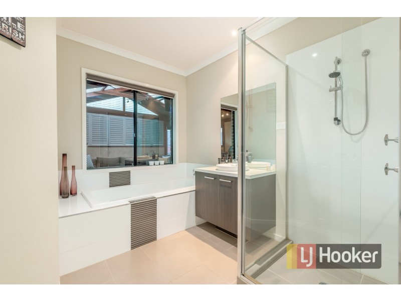 8 Perry Court, Pakenham VIC 3810