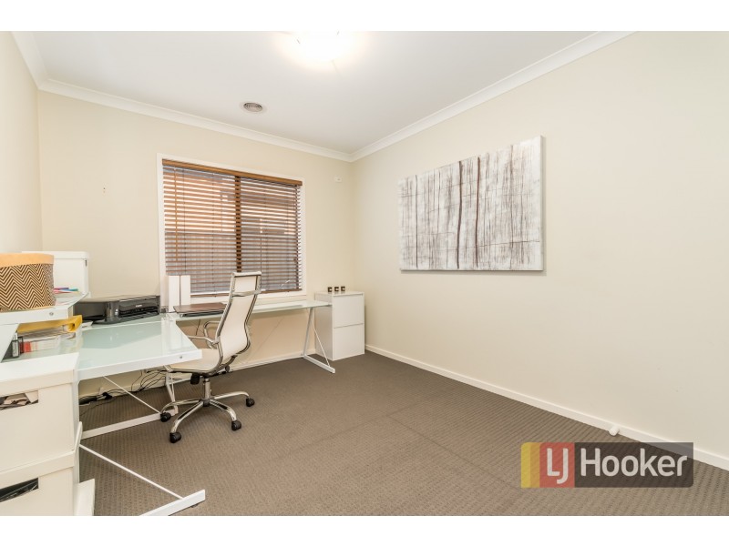 8 Perry Court, Pakenham VIC 3810