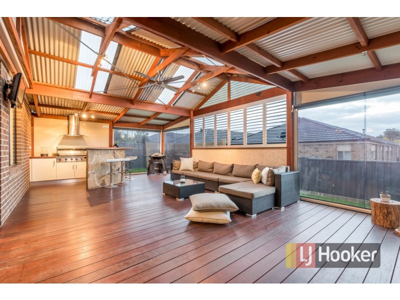 8 Perry Court, Pakenham VIC 3810