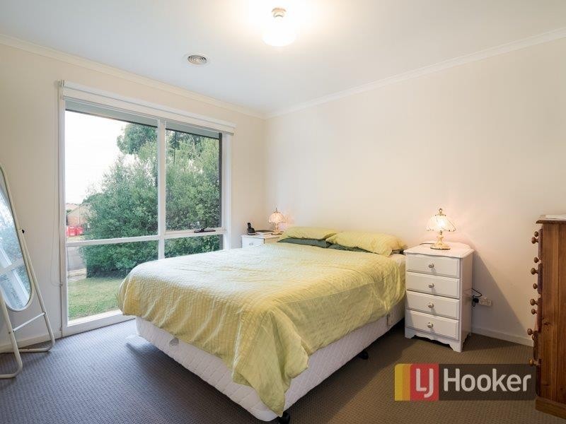 41 Ahern Road, Pakenham VIC 3810