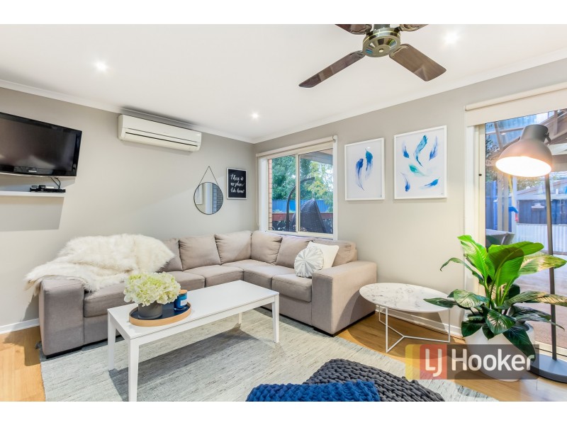 44 Scarlet Crescent, Pakenham VIC 3810