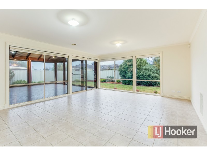 9 Willowbank Pocket, Pakenham VIC 3810
