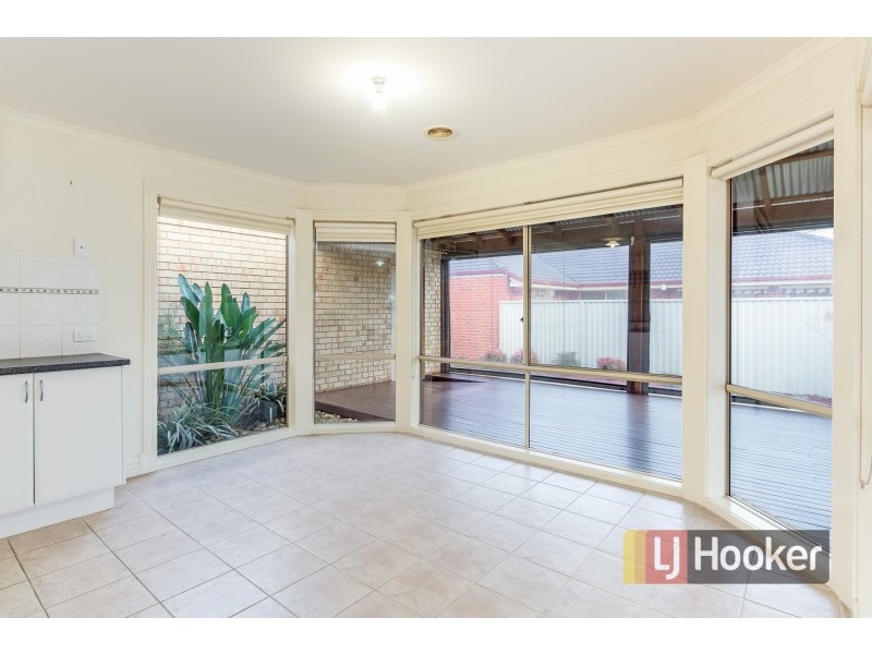 9 Willowbank Pocket, Pakenham VIC 3810