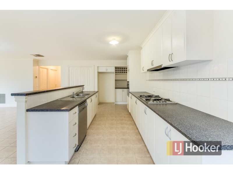 9 Willowbank Pocket, Pakenham VIC 3810