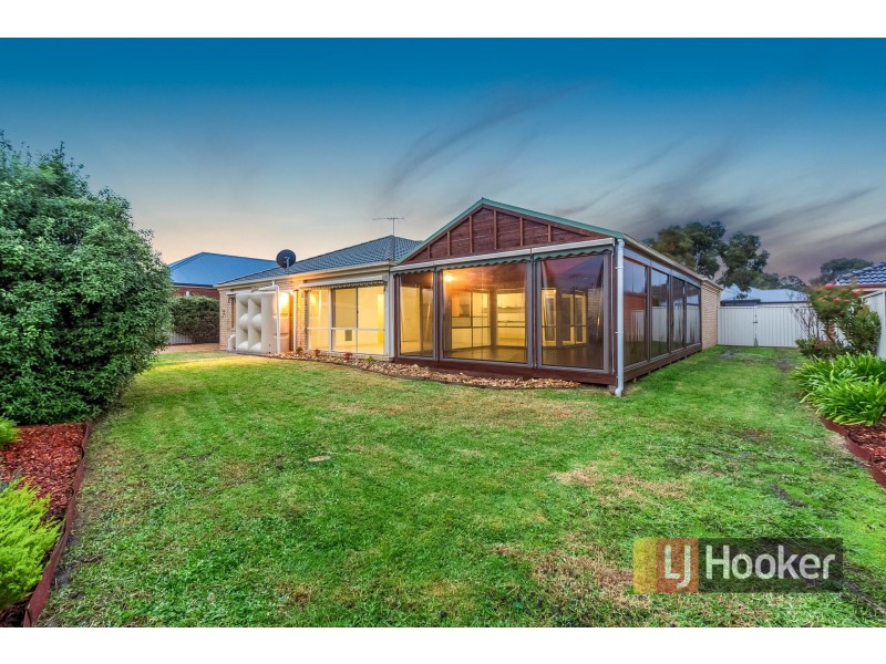 9 Willowbank Pocket, Pakenham VIC 3810