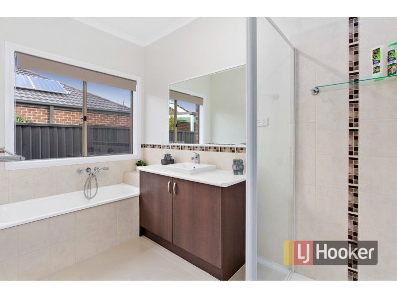 5 Perry Court, Pakenham VIC 3810