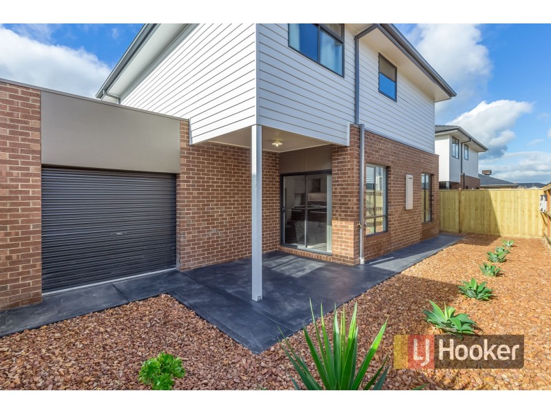 18 Nolan Crescent, Officer VIC 3809