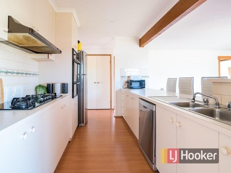 1 Parman Avenue, Pakenham VIC 3810