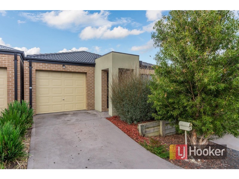 8/103 Army Road, Pakenham VIC 3810