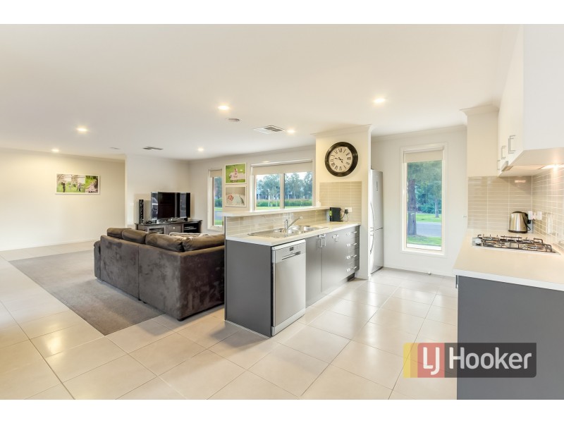 1 Verdant Avenue, Officer VIC 3809