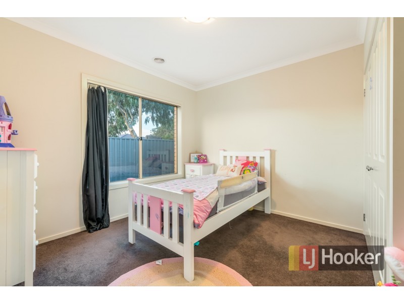 10 Persimmon Lane, Pakenham VIC 3810